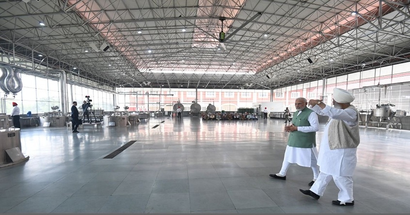 PM Modi spent special moments in Radha Swami Satsang Byas