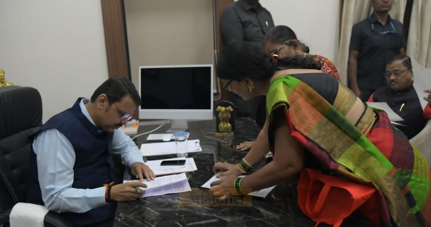 nagpur-devendra-fadnavis-citizen-interaction - Abhijeet Bharat