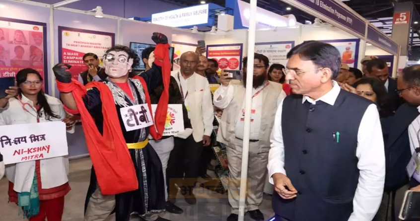 manasukh-mandaviya-health-pavilion-ayushman-bhav-trade-fair - Abhijeet Bharat