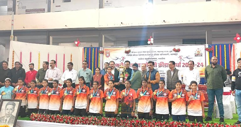 nabi-ra-mahavidyalaya-shripatrav-bhosale-school-kho-kho-championship - Abhijeet Bharat