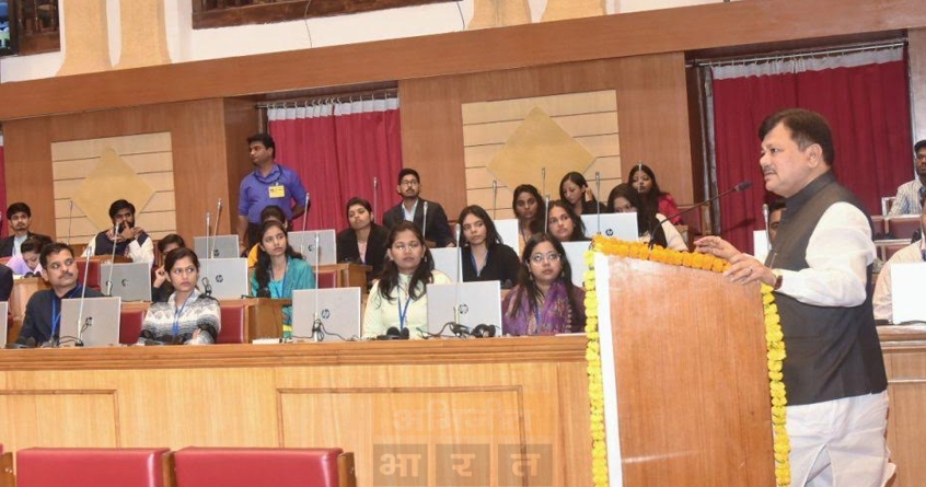 party-organization-and-democracy-praveen-darekar - Abhijeet Bharat