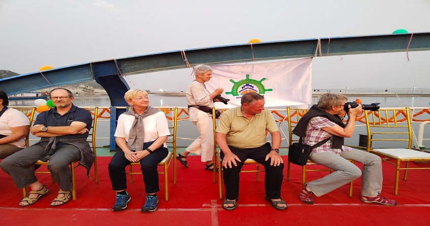 sarbananda sonowal calls it a watershed moment on the arrival of ganga vilas cruise ship in assam