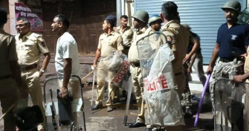 amalner curfew imposed after stone pelting - Abhijeet Bharat