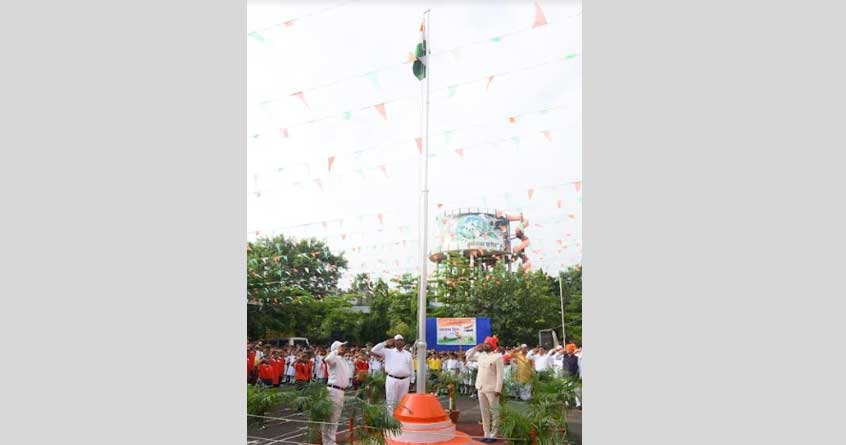 tricolor hoisted in katol municipal council