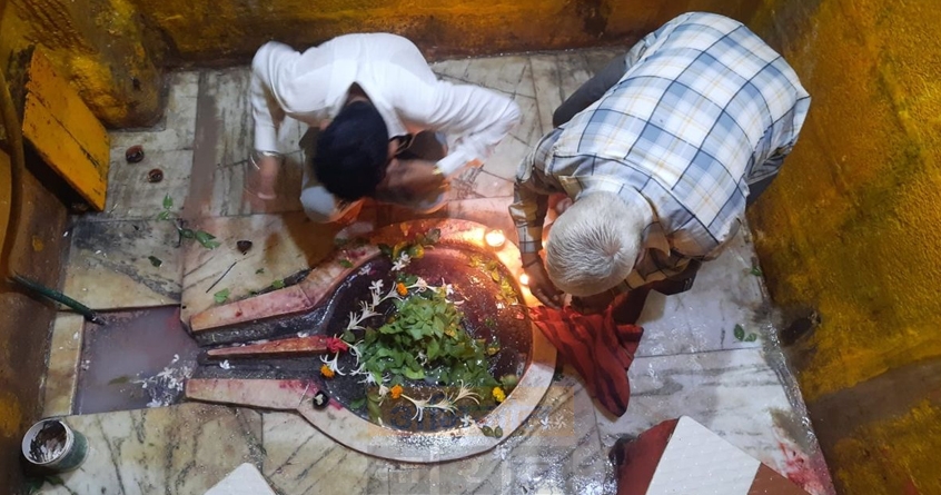 Hemadpanti Kholeshwar Temple in Barshitakali 20 feet below body - Abhijeet Bharat