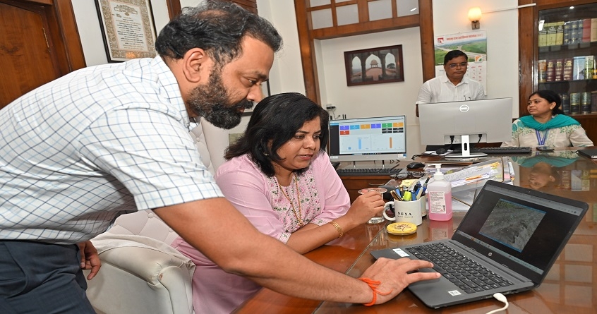 E Panchnama used for the first time on the occasion of Revenue Week at Nagpur - Abhijeet Bharat