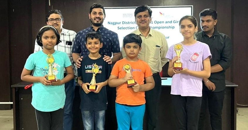 chirag lahoti and anushka deshpande became nagpur district under 11 Chess champions