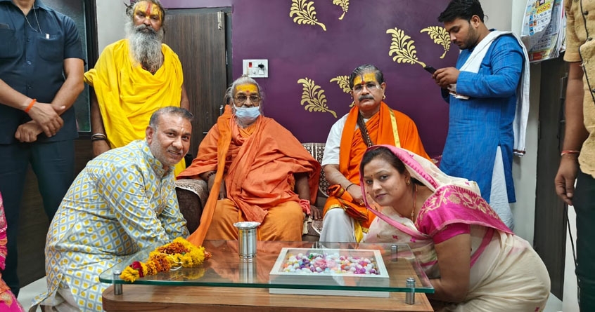 saints welcomed in saval niwas of katol