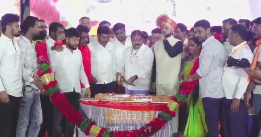 MLA Sanjay Gaikwad cuts cake with a sword