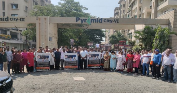 बेसा-पिपला में अधूरी सड़कों पर फूटा आक्रोश! हादसे के बाद नागरिकों ने किया जोरदार प्रदर्शन