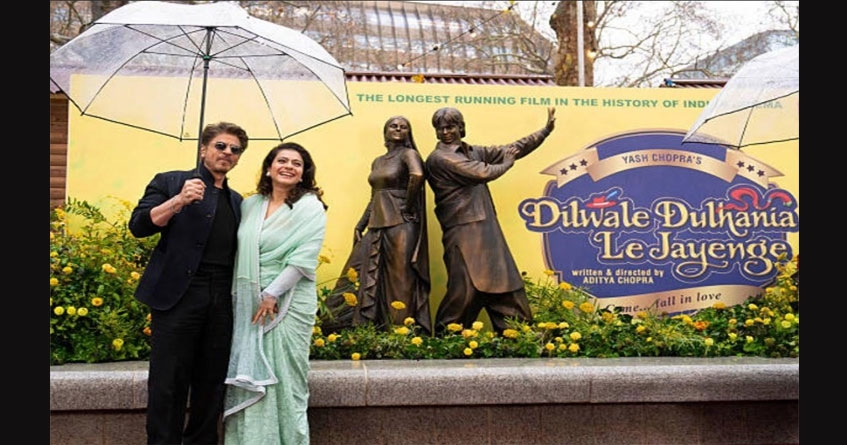 DDLJ iconic pose