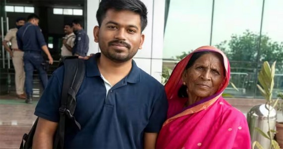 दिल्ली पुलिस की हिरासत में अभिजीत, महाराष्ट्र में दादी का निधन