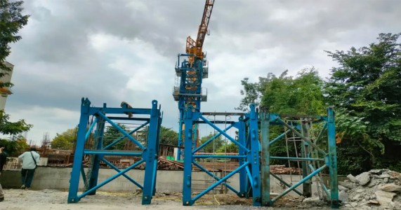 गणेशपेठ में निर्माणाधीन म्हाडा इमारत पर क्रेन गिरी, दो मजदूरों की मौत; दो घायल