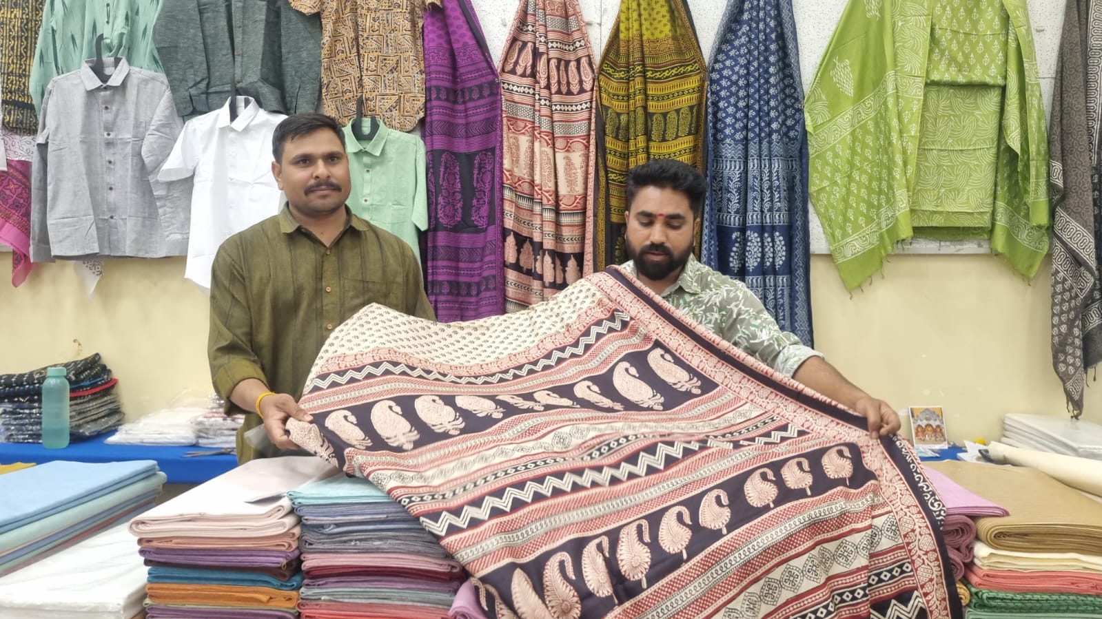 mrugnayni, handcraft, madhya pradesh, art, nagpur, local mp artist