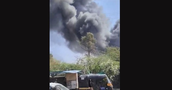 भीषण आग! भांडेवाड़ी-बीड़गांव क्षेत्र में मची अफरा-तफरी