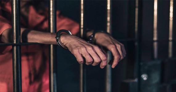 ट्रायल रूम में नाबालिग का चोरी-छिपे वीडियो बनाने वाले युवक को 3 साल की सजा