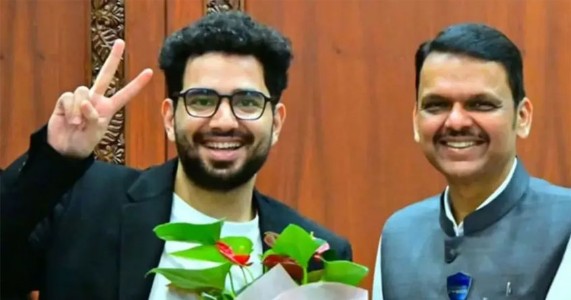 सीएम फडणवीस ने किया समय रैना का सम्मान! समय ने कहा, ‘महाराष्ट्र साइबर और मेरा रिश्ता बहुत पुराना है'