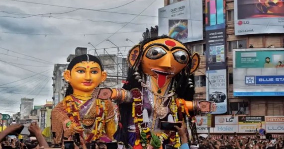 नागपुर की मारबत: सदियों पुरानी परंपरा, सामाजिक बुराइयों के खिलाफ संदेश